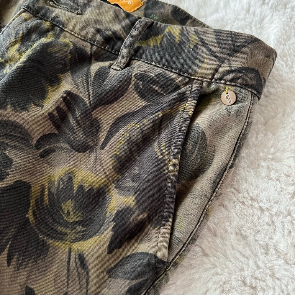 Pilcro Floral Chinos Hyphen Printed Chinos - Picture 13 of 14